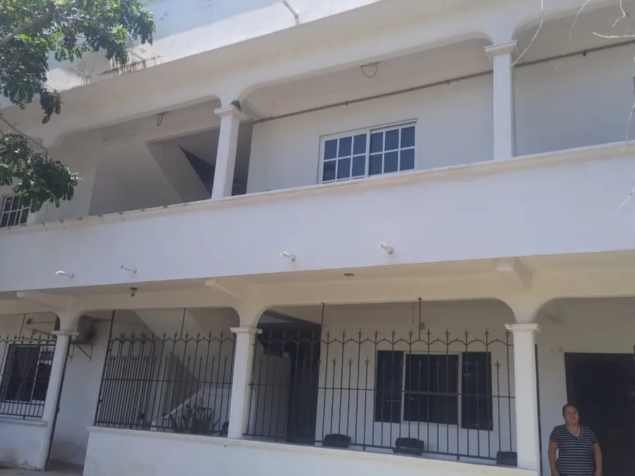 Fachada del edificio de los departamentos Raysemar en Tecolutla, Veracruz