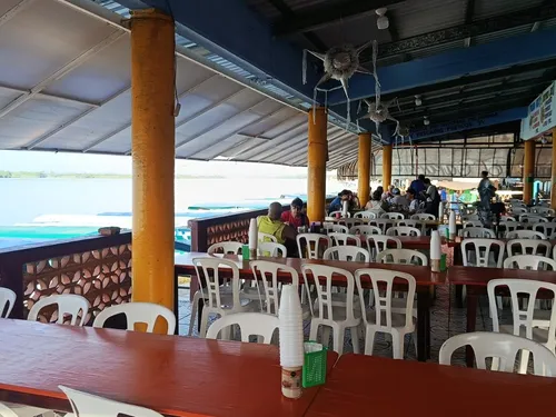 Terraza con vista al río de Restaurant El Caracol en Tecolutla