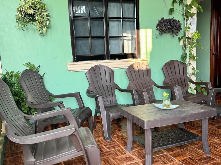 Área de descanso en la terraza de Casa de Huéspedes Microhotel